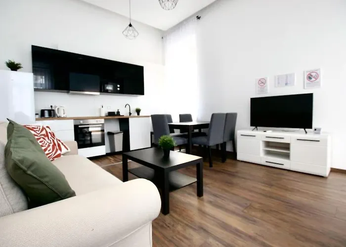 Standard Apartment By Hi5- Bajcsy 63
